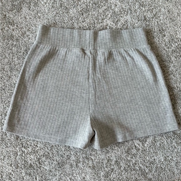 Nike Light Grey Cotton Shorts - Size Medium - Picture 2 of 3